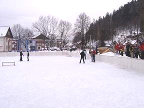 Kluzit u sportovn koly - Jesenk