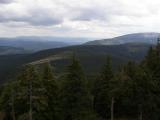 V�hled z rozhledny na Czarne G�re - sm�r JV na h�eben Jesen�k�